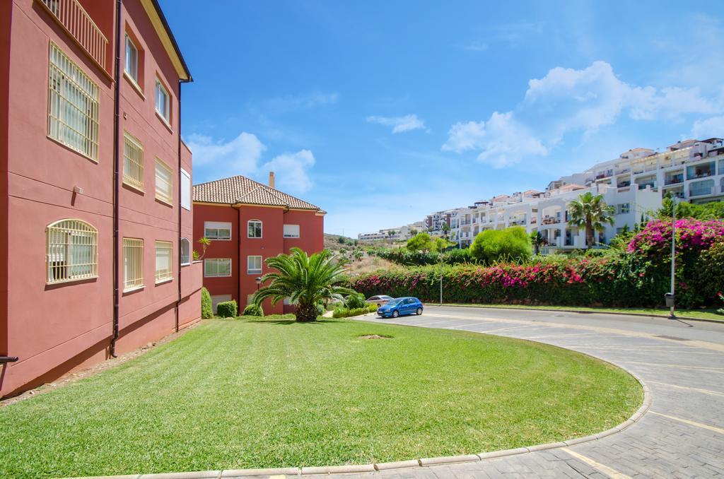 Gorgeous 170 Sq.M. Penthouse With Sea View Terraces Apartment Benalmadena Exterior photo