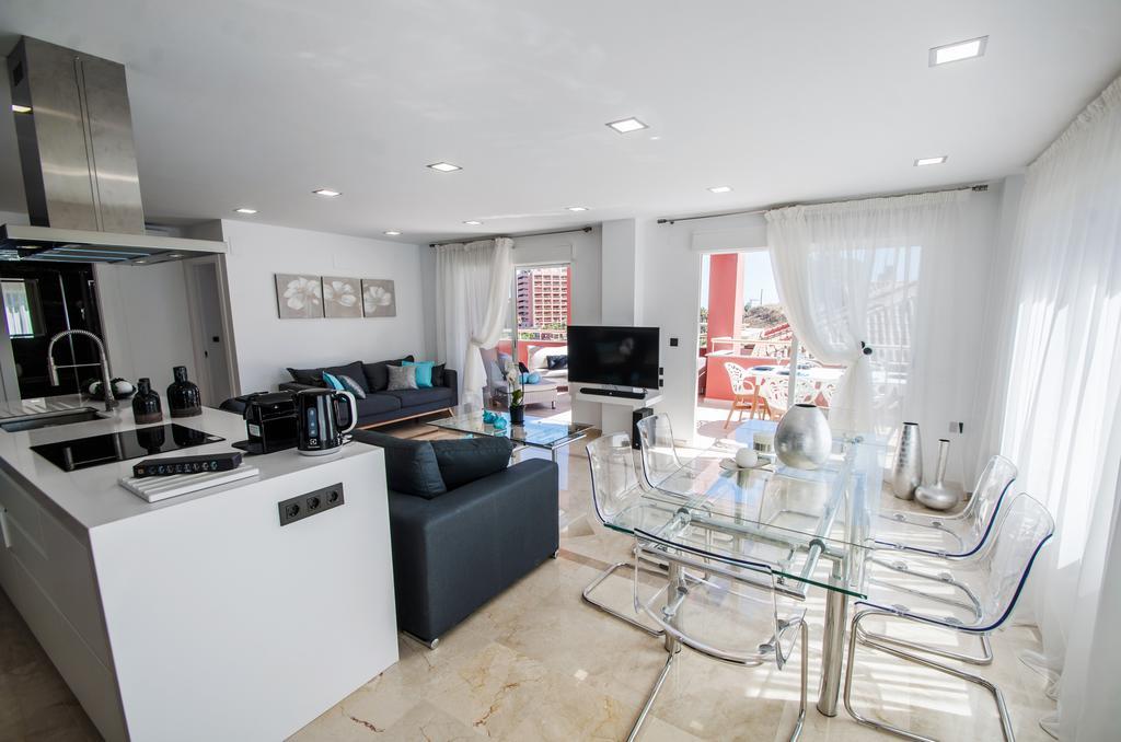 Gorgeous 170 Sq.M. Penthouse With Sea View Terraces Apartment Benalmadena Exterior photo